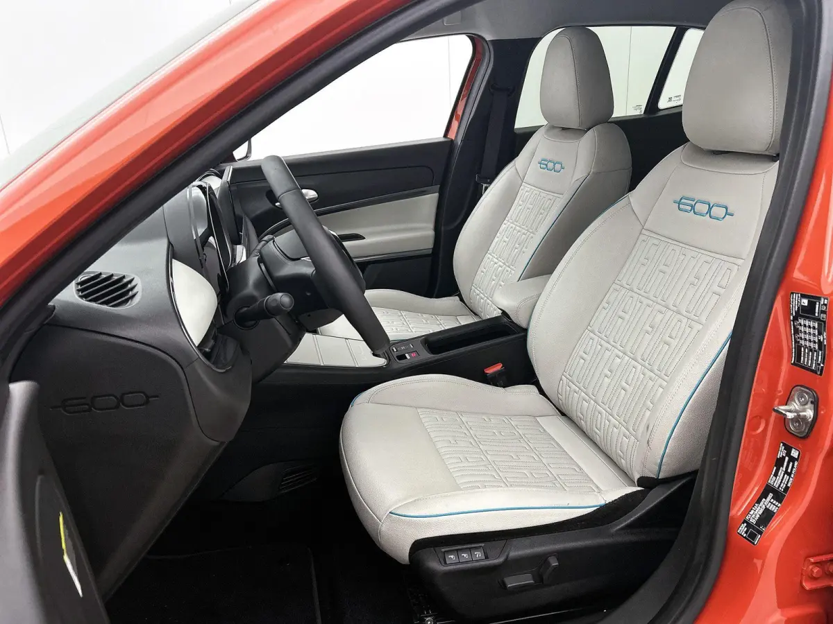 156pk La Prima 54 kWh Automaat | 3 Fase | Elektrische Achterklep | Elektrische Bestuurdersstoel met Massage | Navigatie | Climate Control | Adaptieve Cruise Control | 18" LMV | Achteruitrijc