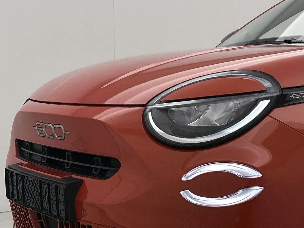 156pk La Prima 54 kWh Automaat | 3 Fase | Elektrische Achterklep | Elektrische Bestuurdersstoel met Massage | Navigatie | Climate Control | Adaptieve Cruise Control | 18" LMV | Achteruitrijc