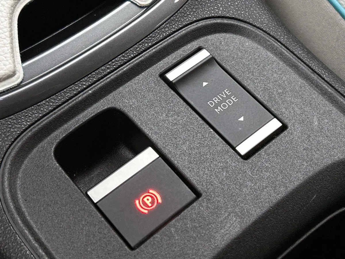 156pk La Prima 54 kWh Automaat | 3 Fase | Elektrische Achterklep | Elektrische Bestuurdersstoel met Massage | Navigatie | Climate Control | Adaptieve Cruise Control | 18" LMV | Achteruitrijc