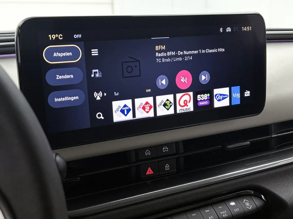 156pk La Prima 54 kWh Automaat | 3 Fase | Elektrische Achterklep | Elektrische Bestuurdersstoel met Massage | Navigatie | Climate Control | Adaptieve Cruise Control | 18" LMV | Achteruitrijc
