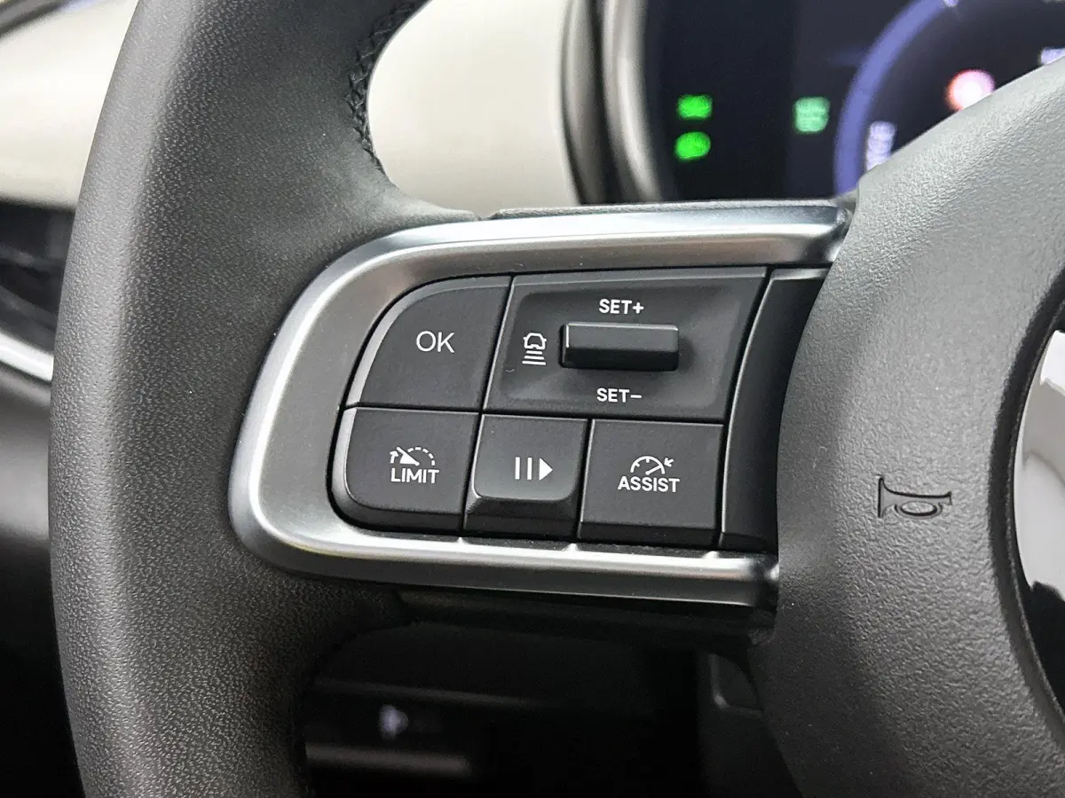 156pk La Prima 54 kWh Automaat | 3 Fase | Elektrische Achterklep | Elektrische Bestuurdersstoel met Massage | Navigatie | Climate Control | Adaptieve Cruise Control | 18" LMV | Achteruitrijc