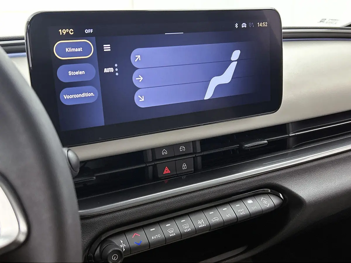 156pk La Prima 54 kWh Automaat | 3 Fase | Elektrische Achterklep | Elektrische Bestuurdersstoel met Massage | Navigatie | Climate Control | Adaptieve Cruise Control | 18" LMV | Achteruitrijc