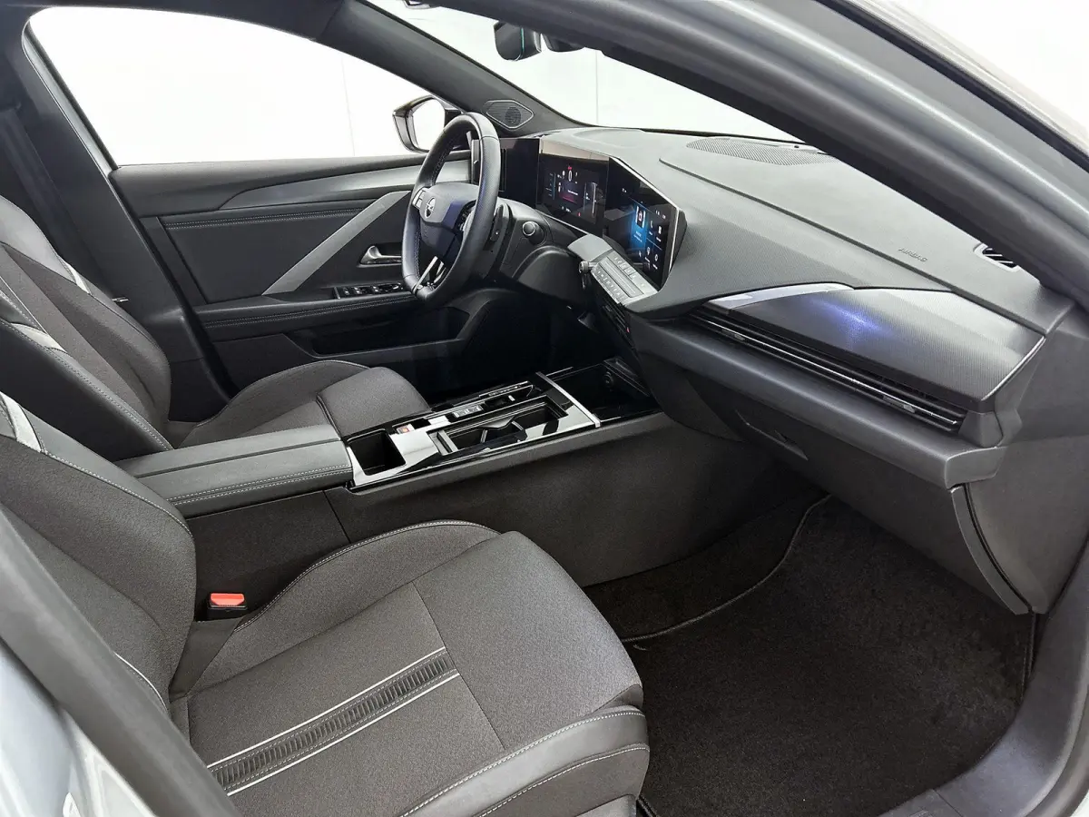 1.2 145pk Hybrid GS Automaat | Schuif-/Kanteldak | 360 Camera | Adaptieve Cruise Control | Navigatie | Climate Control | Dodehoekdetectie | LED | 17"LMV | Apple Carplay/Android Auto |