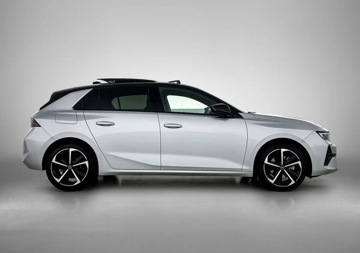 1.2 145pk Hybrid GS Automaat | Schuif-/Kanteldak | 360 Camera | Adaptieve Cruise Control | Navigatie | Climate Control | Dodehoekdetectie | LED | 17"LMV | Apple Carplay/Android Auto |