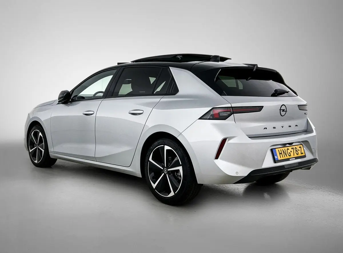 1.2 145pk Hybrid GS Automaat | Schuif-/Kanteldak | 360 Camera | Adaptieve Cruise Control | Navigatie | Climate Control | Dodehoekdetectie | LED | 17"LMV | Apple Carplay/Android Auto |