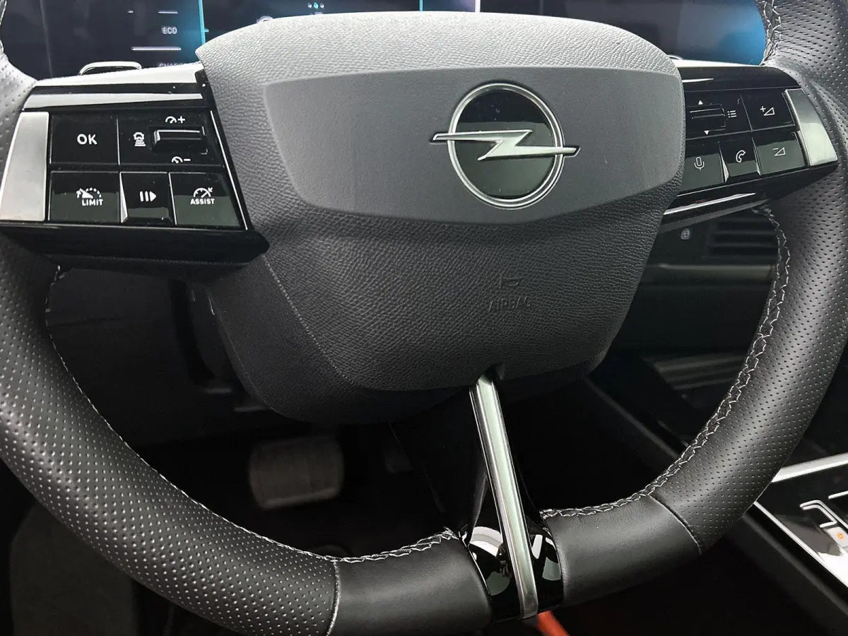 1.2 145pk Hybrid GS Automaat | Schuif-/Kanteldak | 360 Camera | Adaptieve Cruise Control | Navigatie | Climate Control | Dodehoekdetectie | LED | 17"LMV | Apple Carplay/Android Auto |