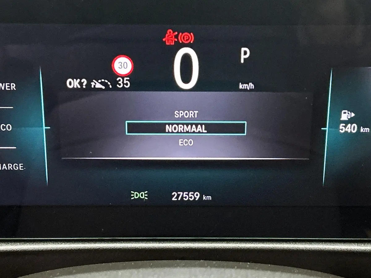 1.2 145pk Hybrid GS Automaat | Schuif-/Kanteldak | 360 Camera | Adaptieve Cruise Control | Navigatie | Climate Control | Dodehoekdetectie | LED | 17"LMV | Apple Carplay/Android Auto |
