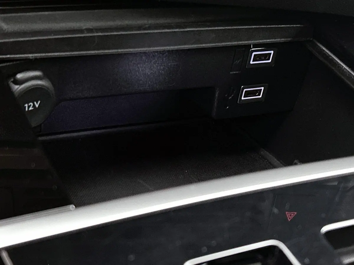 1.2 145pk Hybrid GS Automaat | Schuif-/Kanteldak | 360 Camera | Adaptieve Cruise Control | Navigatie | Climate Control | Dodehoekdetectie | LED | 17"LMV | Apple Carplay/Android Auto |
