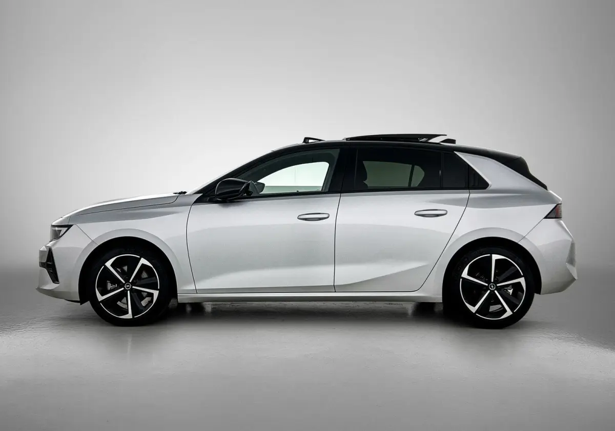1.2 145pk Hybrid GS Automaat | Schuif-/Kanteldak | 360 Camera | Adaptieve Cruise Control | Navigatie | Climate Control | Dodehoekdetectie | LED | 17"LMV | Apple Carplay/Android Auto |