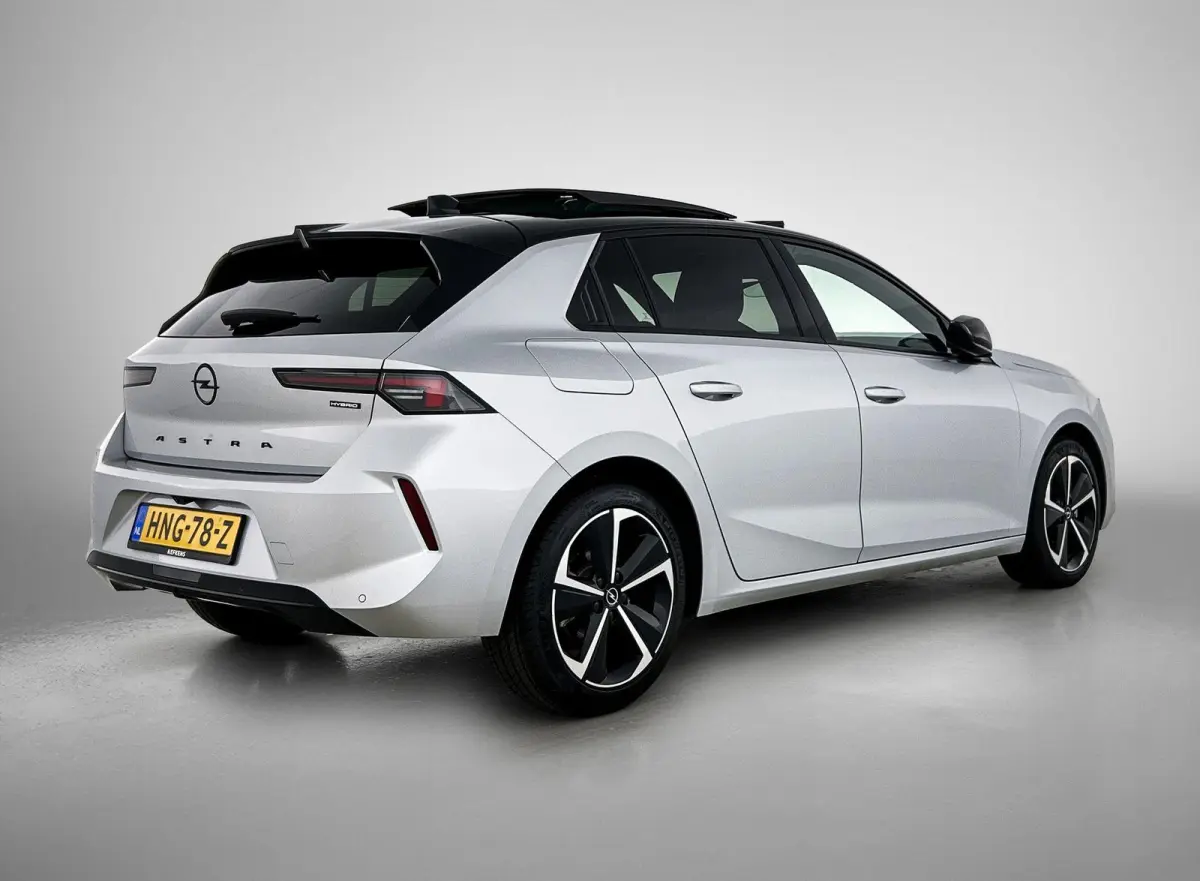 1.2 145pk Hybrid GS Automaat | Schuif-/Kanteldak | 360 Camera | Adaptieve Cruise Control | Navigatie | Climate Control | Dodehoekdetectie | LED | 17"LMV | Apple Carplay/Android Auto |