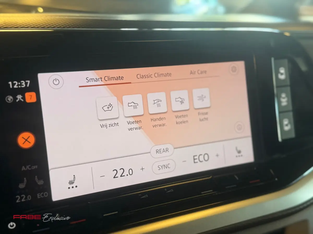 1.4 eHybrid L2H1 Edition / Massage / Memory / Pano / Keyless / Trekhaak / Camera / Sfeerverlichting / Carplay