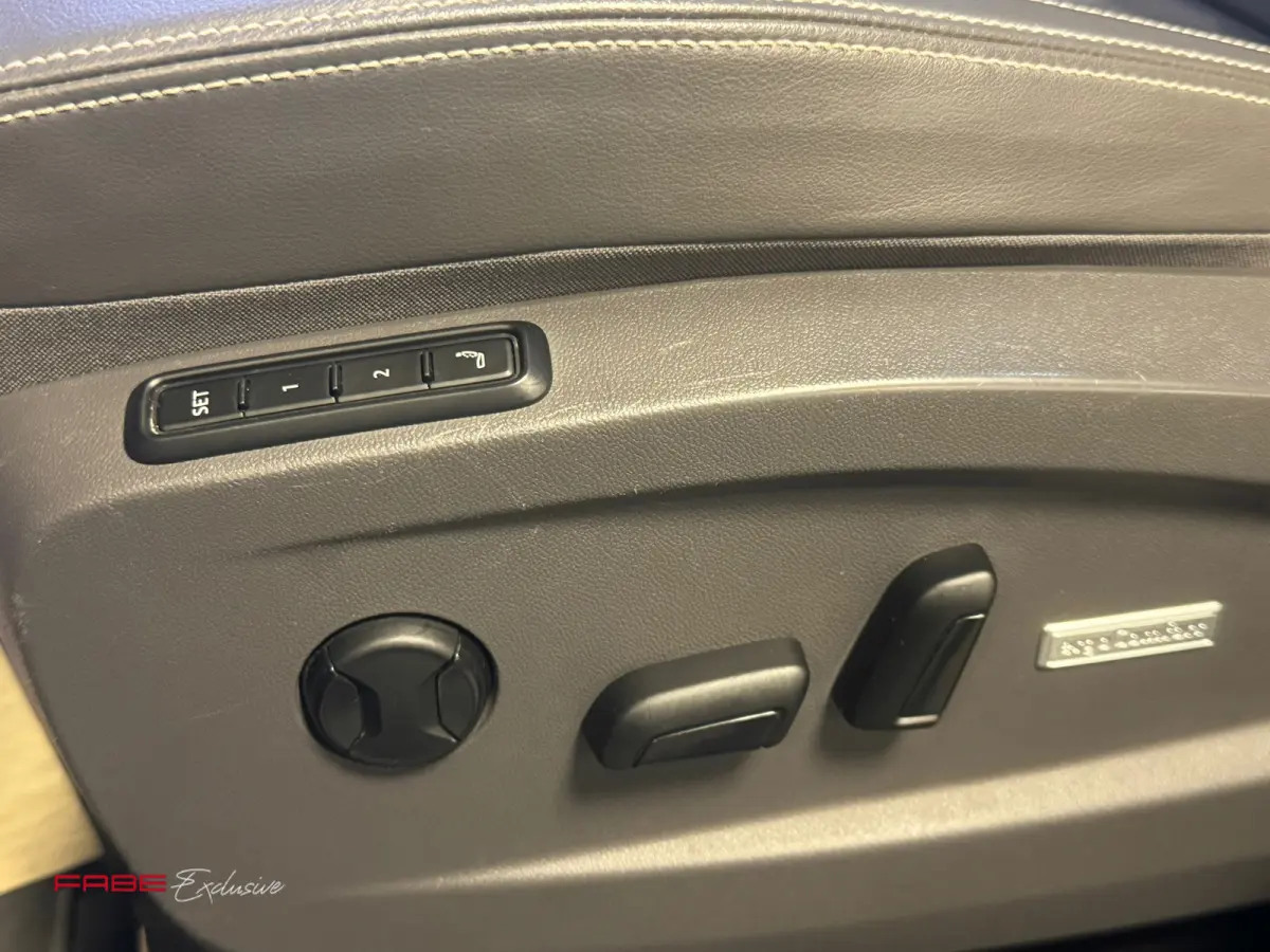 1.4 eHybrid L2H1 Edition / Massage / Memory / Pano / Keyless / Trekhaak / Camera / Sfeerverlichting / Carplay