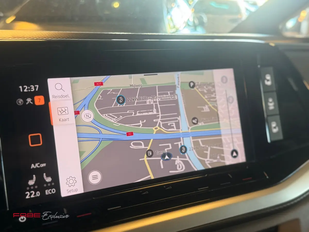 1.4 eHybrid L2H1 Edition / Massage / Memory / Pano / Keyless / Trekhaak / Camera / Sfeerverlichting / Carplay