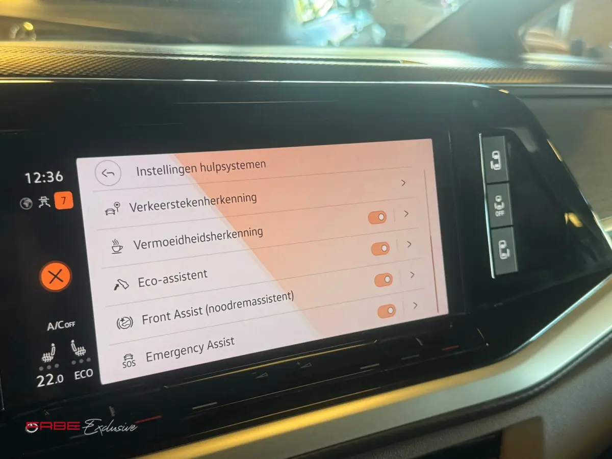 1.4 eHybrid L2H1 Edition / Massage / Memory / Pano / Keyless / Trekhaak / Camera / Sfeerverlichting / Carplay