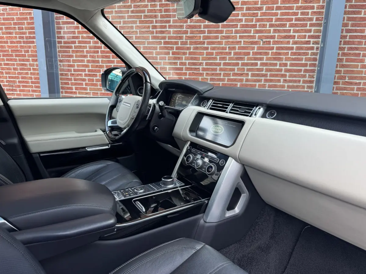 4.4 SDV8 Autobiography | Panoramadak | Trekhaak wegkl. | Massage stoelen | 1e eigenaar | Dealer onderhouden | NL |