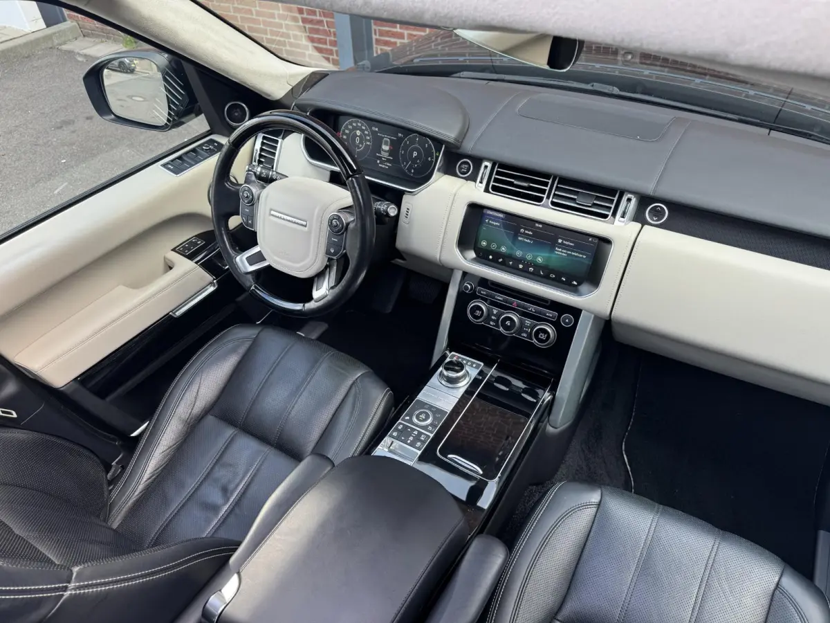 4.4 SDV8 Autobiography | Panoramadak | Trekhaak wegkl. | Massage stoelen | 1e eigenaar | Dealer onderhouden | NL |