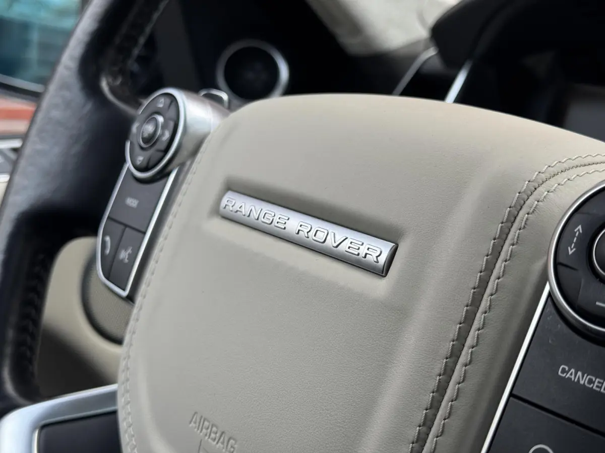 4.4 SDV8 Autobiography | Panoramadak | Trekhaak wegkl. | Massage stoelen | 1e eigenaar | Dealer onderhouden | NL |