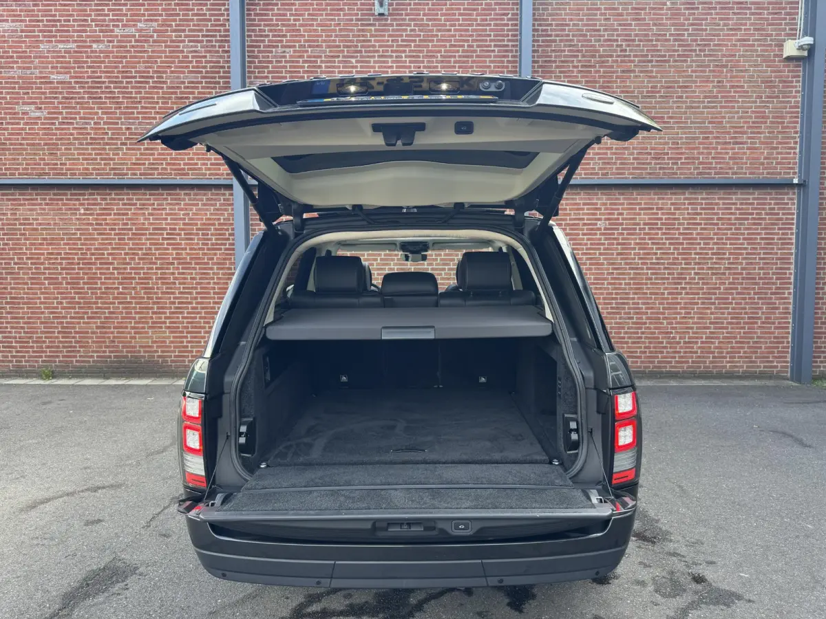 4.4 SDV8 Autobiography | Panoramadak | Trekhaak wegkl. | Massage stoelen | 1e eigenaar | Dealer onderhouden | NL |