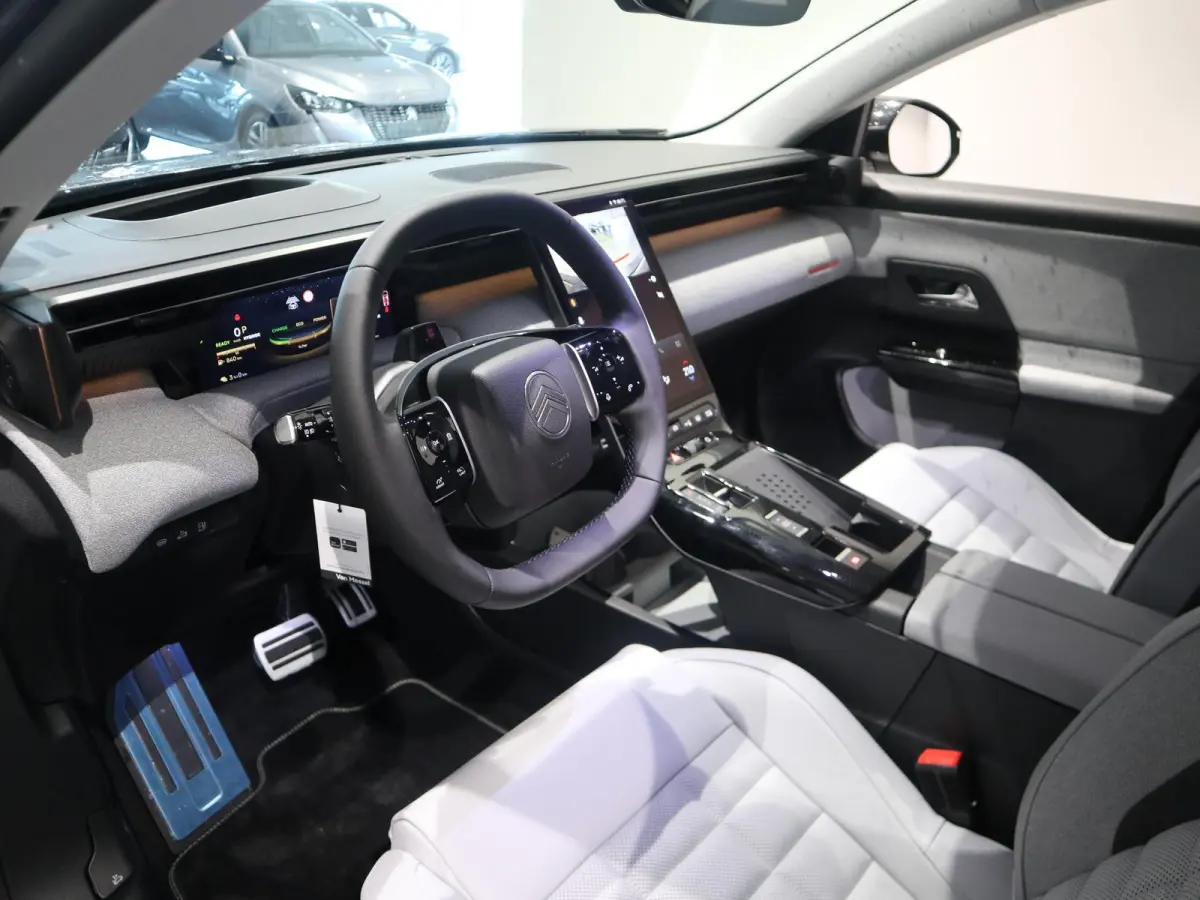 1.6 Plug-In Hybrid 225 Max | APPLE CARPLAY & ANDROID AUTO | 360 CAMERA | PANORAMA DAK | DEMO AUTO | BEL VOOR ACTUELE KM-STAND