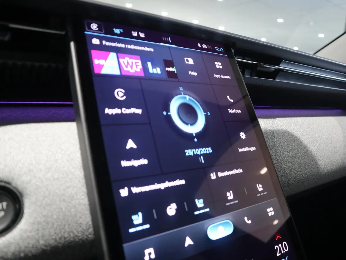 1.6 Plug-In Hybrid 225 Max | APPLE CARPLAY & ANDROID AUTO | 360 CAMERA | PANORAMA DAK | DEMO AUTO | BEL VOOR ACTUELE KM-STAND