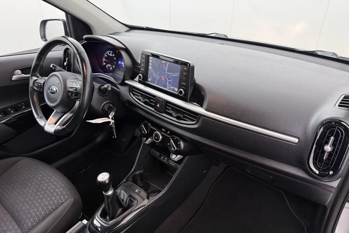 1.0 CVVT DynamicLine Camera Carplay Cruise 14'LMV Navi