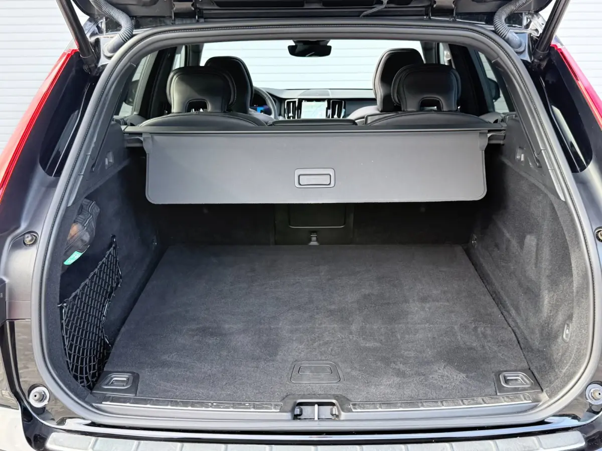 2.0 T6 Recharge AWD R-Design|PANO|T.HAAK|H&K|CAMERA|MEMORY|PILOT ASSIST|