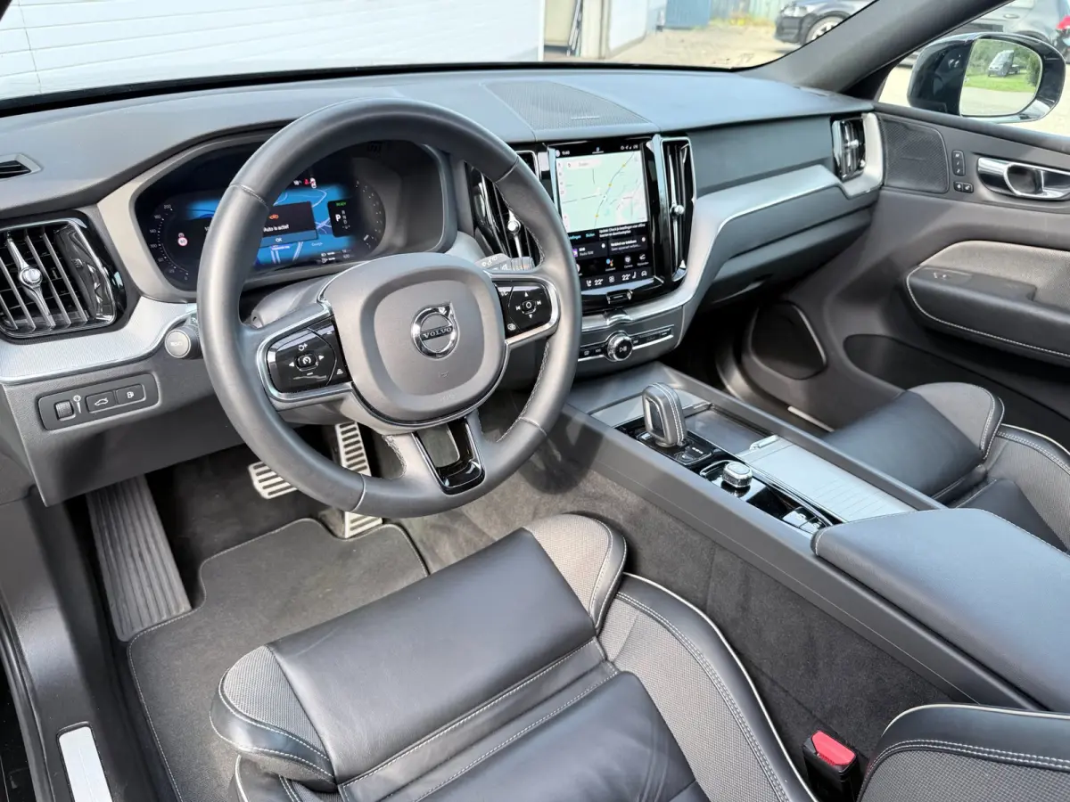 2.0 T6 Recharge AWD R-Design|PANO|T.HAAK|H&K|CAMERA|MEMORY|PILOT ASSIST|