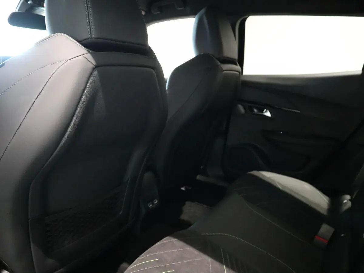 1.2 Hybrid 145 GT | Navigatie | Dodehoek detectie | 360* Camera | Alcantara | Keuze uit meerdere kleuren! | Bel voor actuele KM-Stand