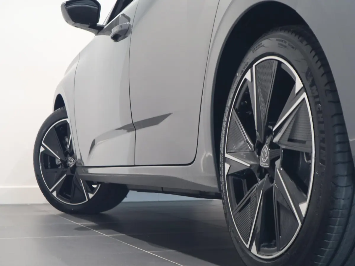 Allure 54 kWh CAMERA - CRUISE CONTROL - KEYLESS - BEL VOOR ACTUELE KM-STAND