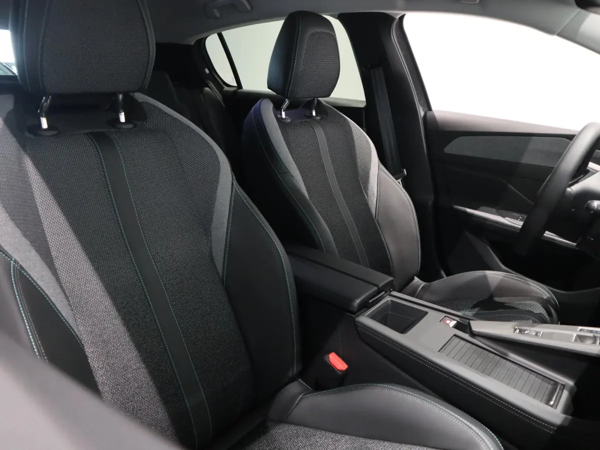 Allure 54 kWh CAMERA - CRUISE CONTROL - KEYLESS - BEL VOOR ACTUELE KM-STAND