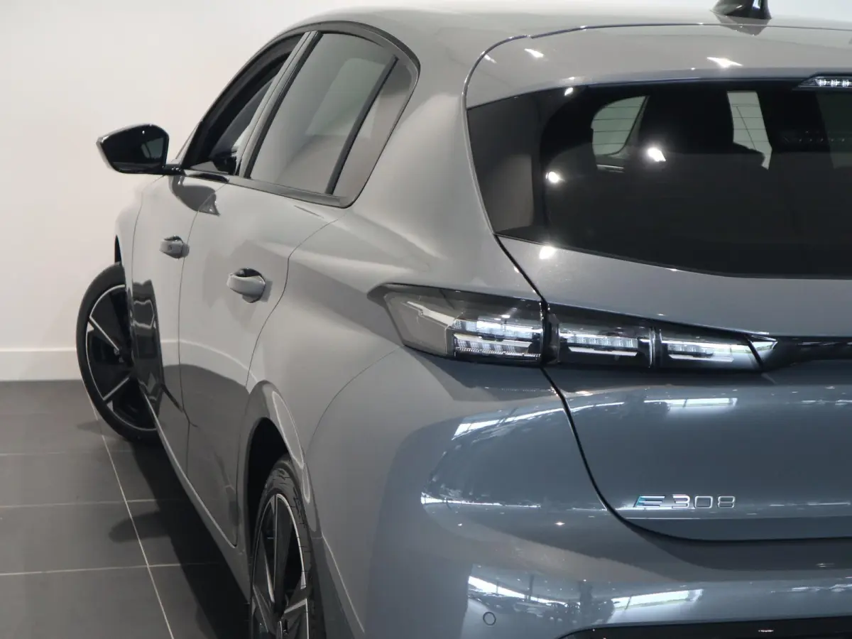 Allure 54 kWh CAMERA - CRUISE CONTROL - KEYLESS - BEL VOOR ACTUELE KM-STAND