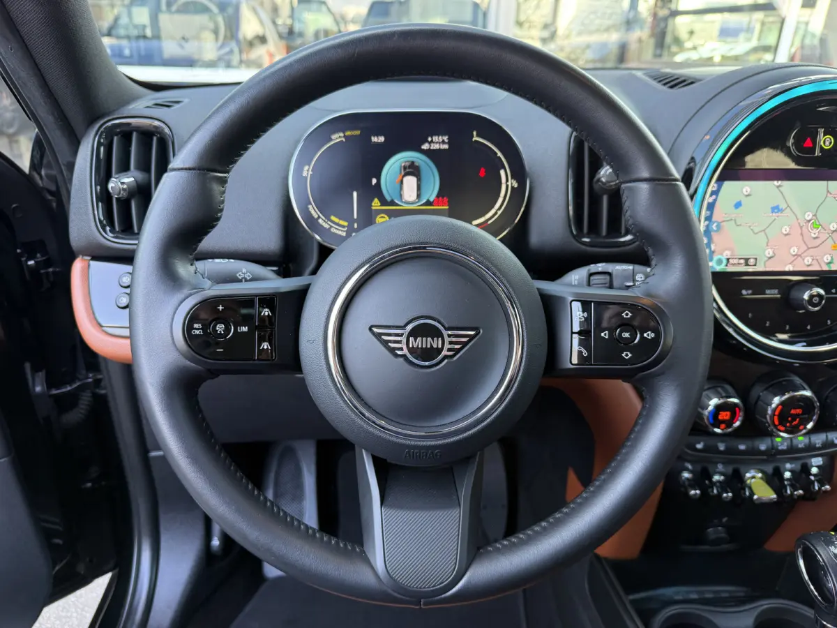 2.0 Cooper SE ALL4 Leder/Pano/Camera/Apple