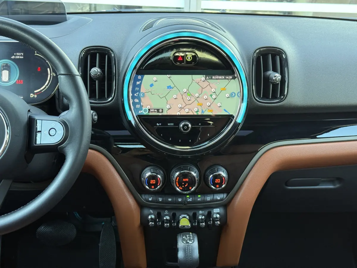 2.0 Cooper SE ALL4 Leder/Pano/Camera/Apple