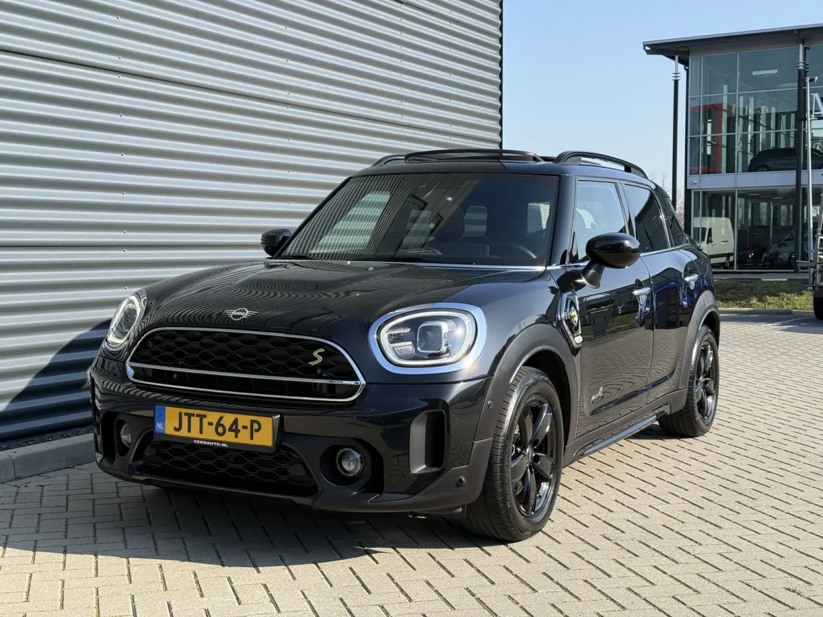 2.0 Cooper SE ALL4 Leder/Pano/Camera/Apple