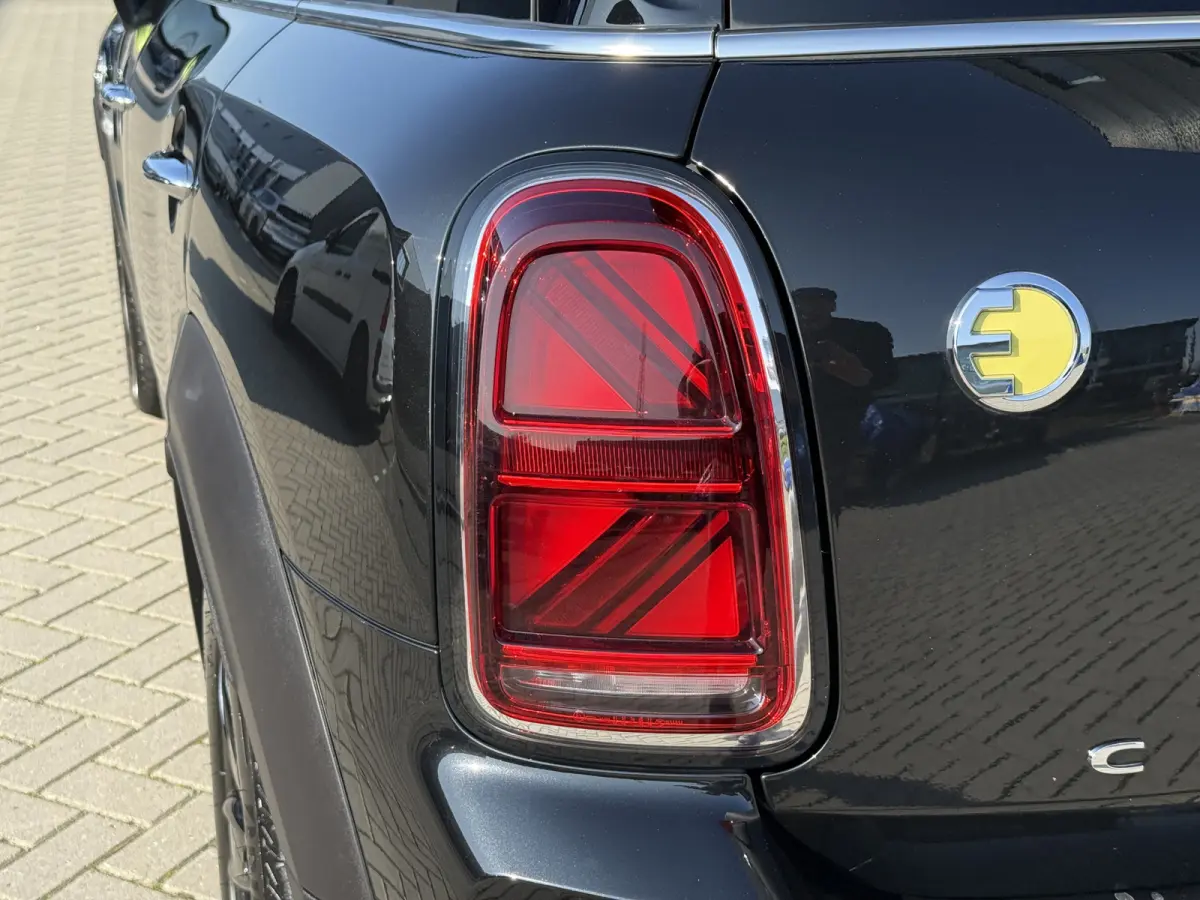2.0 Cooper SE ALL4 Leder/Pano/Camera/Apple