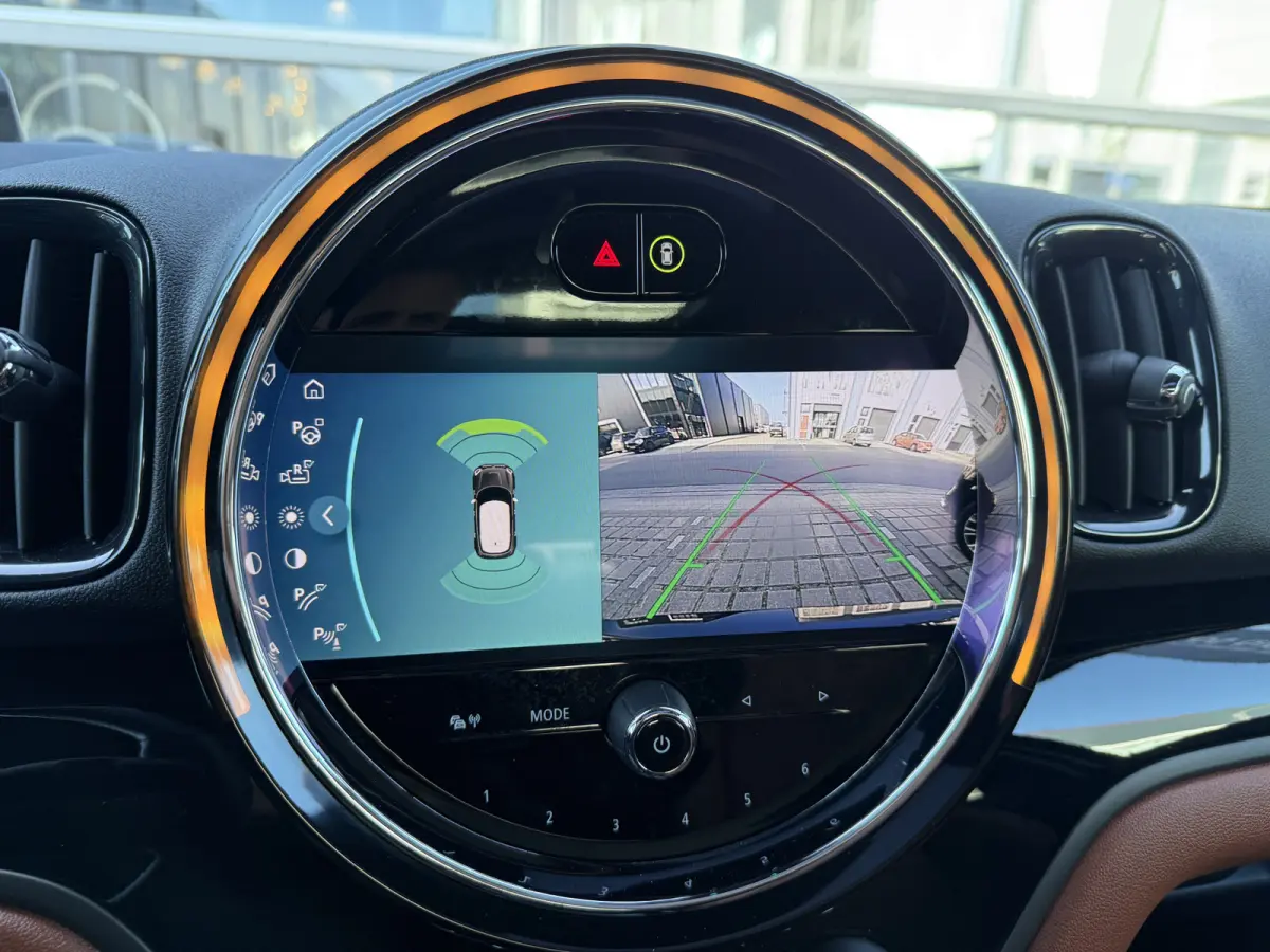2.0 Cooper SE ALL4 Leder/Pano/Camera/Apple
