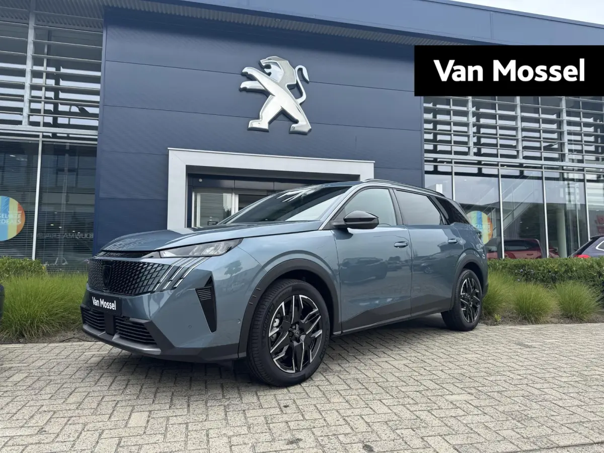 Hybrid 136 Allure l 360 Vision l Drive Assist l Panoramic Navigation l Bel voor de actuele KM-Stand