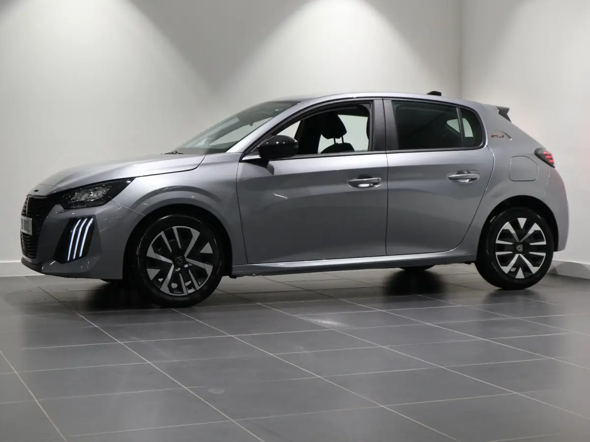 Style - NAVI - APPLE CARPLAY/ANDROID AUTO - PARKEERSENSOREN - BEL VOOR DE ACTUELE KM-STAND