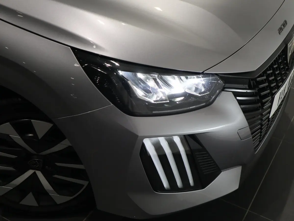 Style - NAVI - APPLE CARPLAY/ANDROID AUTO - PARKEERSENSOREN - BEL VOOR DE ACTUELE KM-STAND