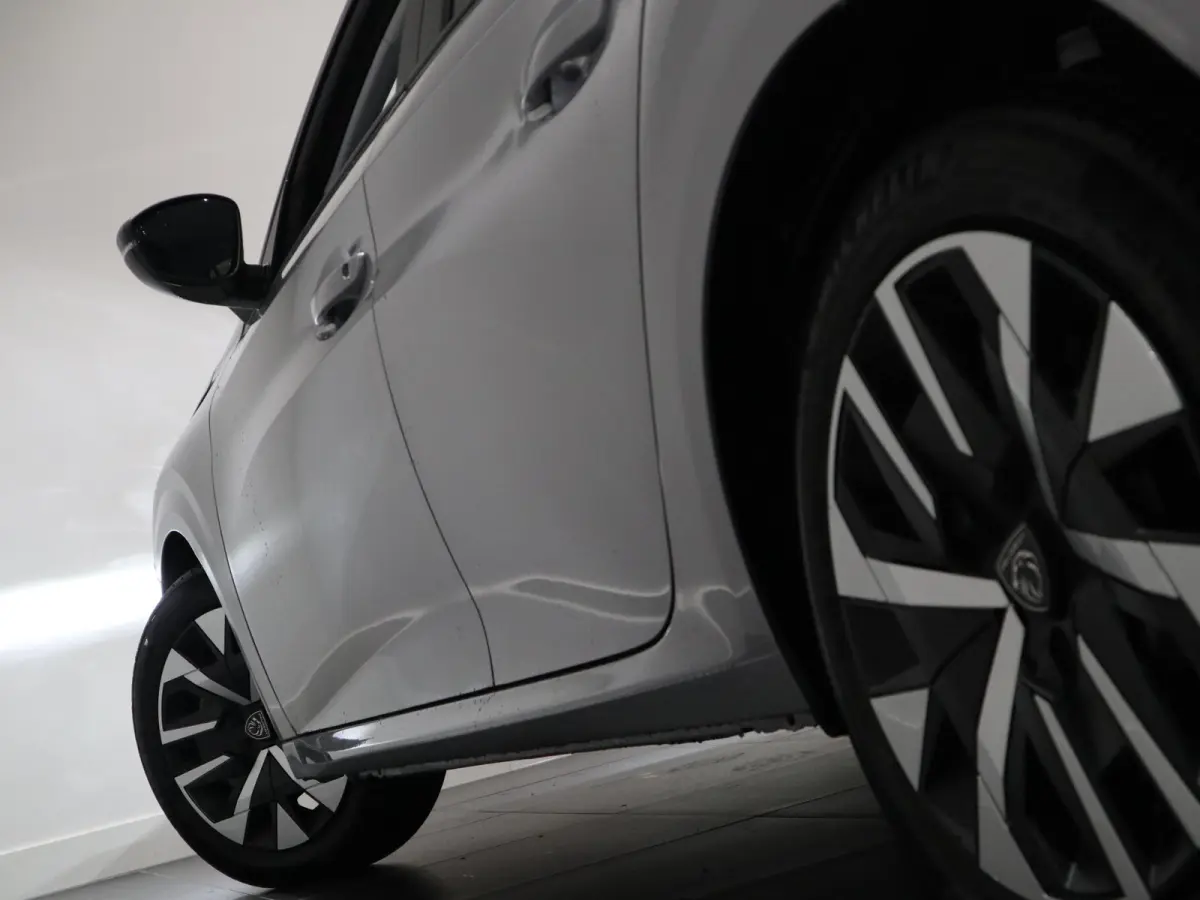 Style - NAVI - APPLE CARPLAY/ANDROID AUTO - PARKEERSENSOREN - BEL VOOR DE ACTUELE KM-STAND