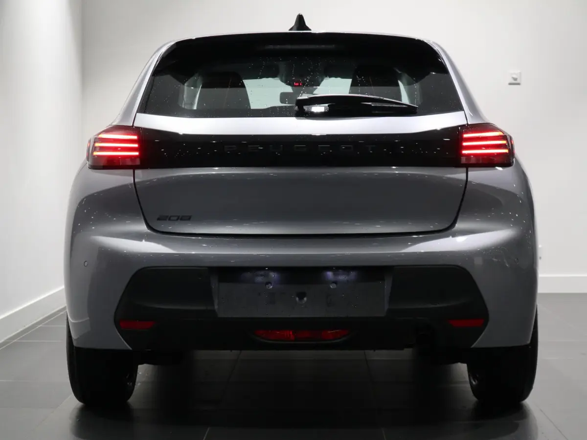 Style - NAVI - APPLE CARPLAY/ANDROID AUTO - PARKEERSENSOREN - BEL VOOR DE ACTUELE KM-STAND