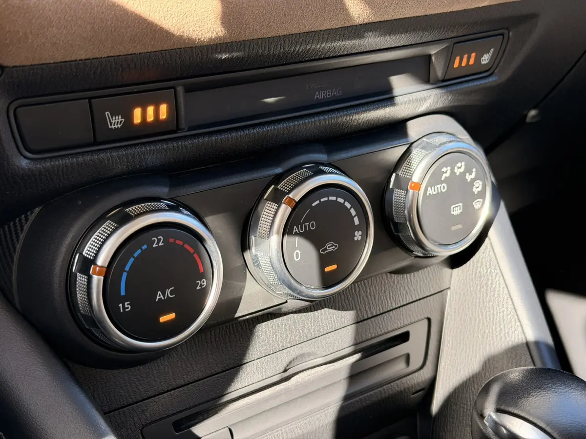 2.0 SkyActiv-G 121 Luxury Aut. Leder/alca CarPlay Keyless Cruise