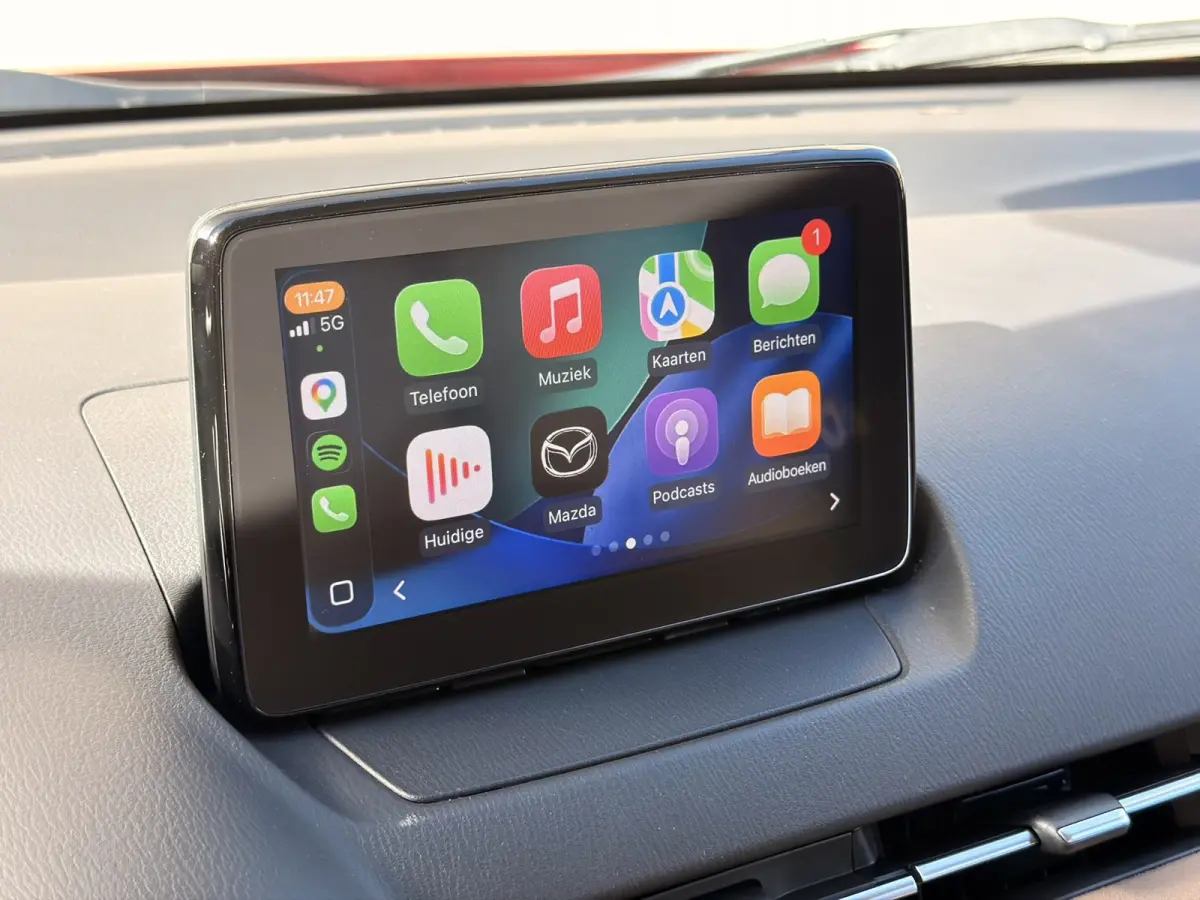 2.0 SkyActiv-G 121 Luxury Aut. Leder/alca CarPlay Keyless Cruise