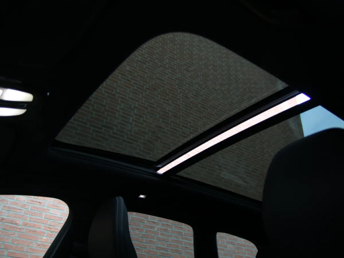 2.0 T6 AWD Ultimate Dark