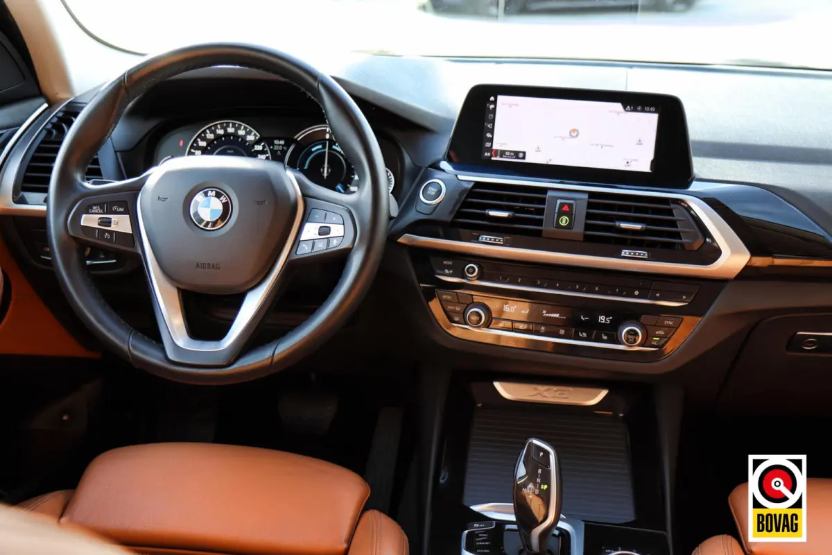 xDrive30e xLine |LED|PANO|LEDER|HUD|SFEERVERL.|STOELVERW.|TREKHAAK|CARPLAY