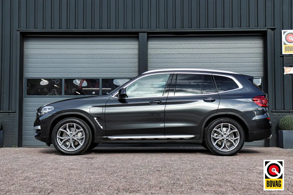 xDrive30e xLine |LED|PANO|LEDER|HUD|SFEERVERL.|STOELVERW.|TREKHAAK|CARPLAY
