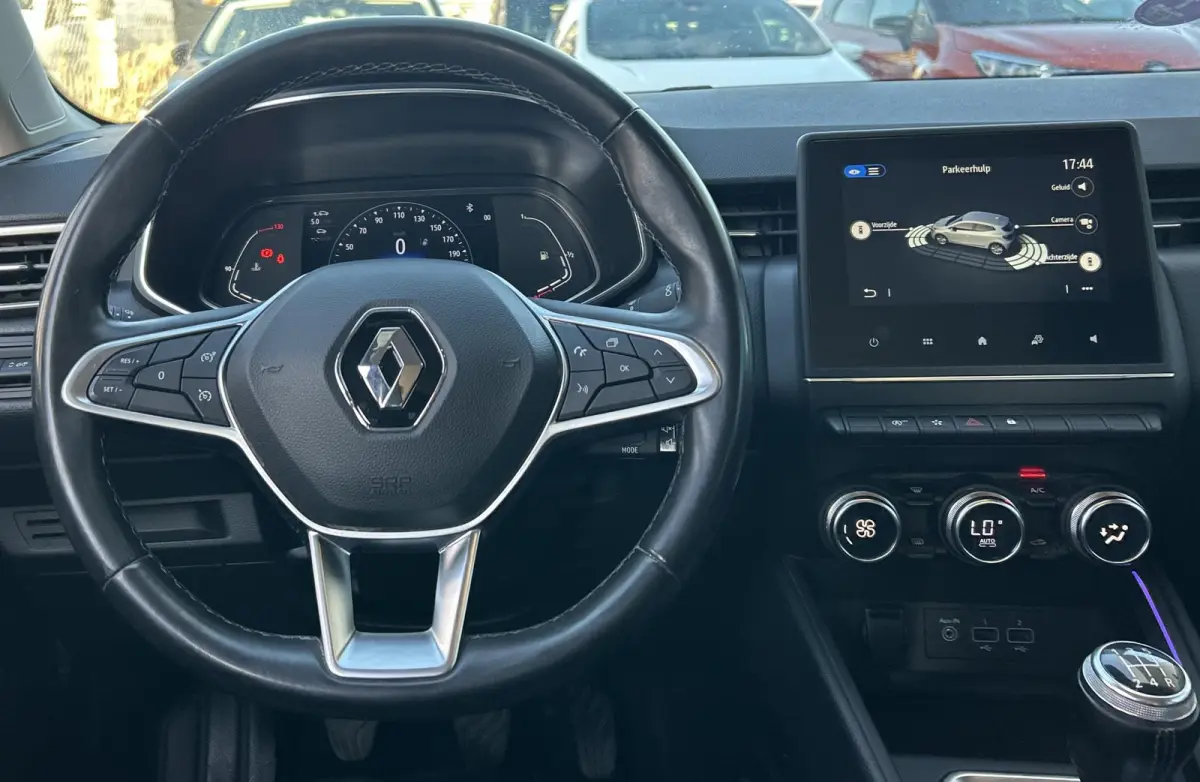 1.0 TCe Intens 101PK | 1e Eigenaar | Dealeronderhouden | NL AUTO | NAP | Achteruitrijcamera | Keyless Entry | Keyless Start | Climate Control | Navigatie | Cruise Control | Lichtmetalen Velg