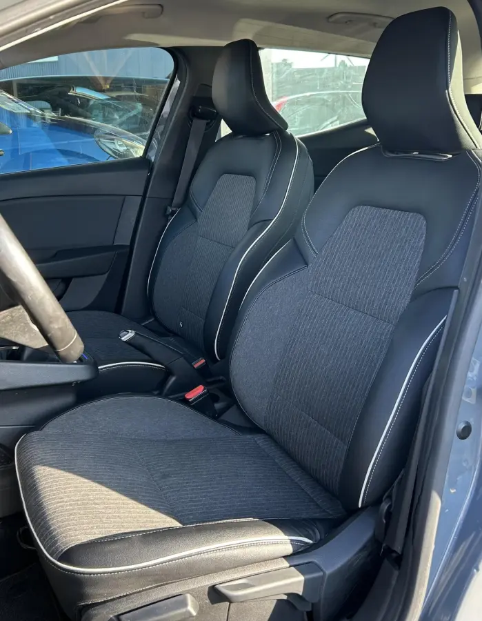 1.0 TCe Intens 101PK | 1e Eigenaar | Dealeronderhouden | NL AUTO | NAP | Achteruitrijcamera | Keyless Entry | Keyless Start | Climate Control | Navigatie | Cruise Control | Lichtmetalen Velg
