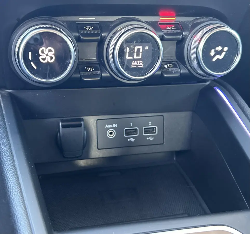 1.0 TCe Intens 101PK | 1e Eigenaar | Dealeronderhouden | NL AUTO | NAP | Achteruitrijcamera | Keyless Entry | Keyless Start | Climate Control | Navigatie | Cruise Control | Lichtmetalen Velg