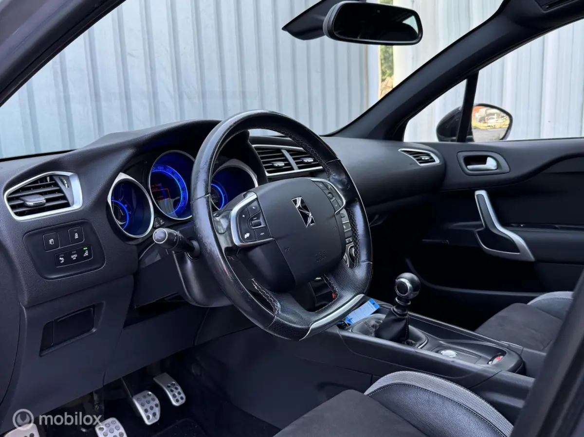 1.2 Performance Line | Alcantara | Massage | DENON